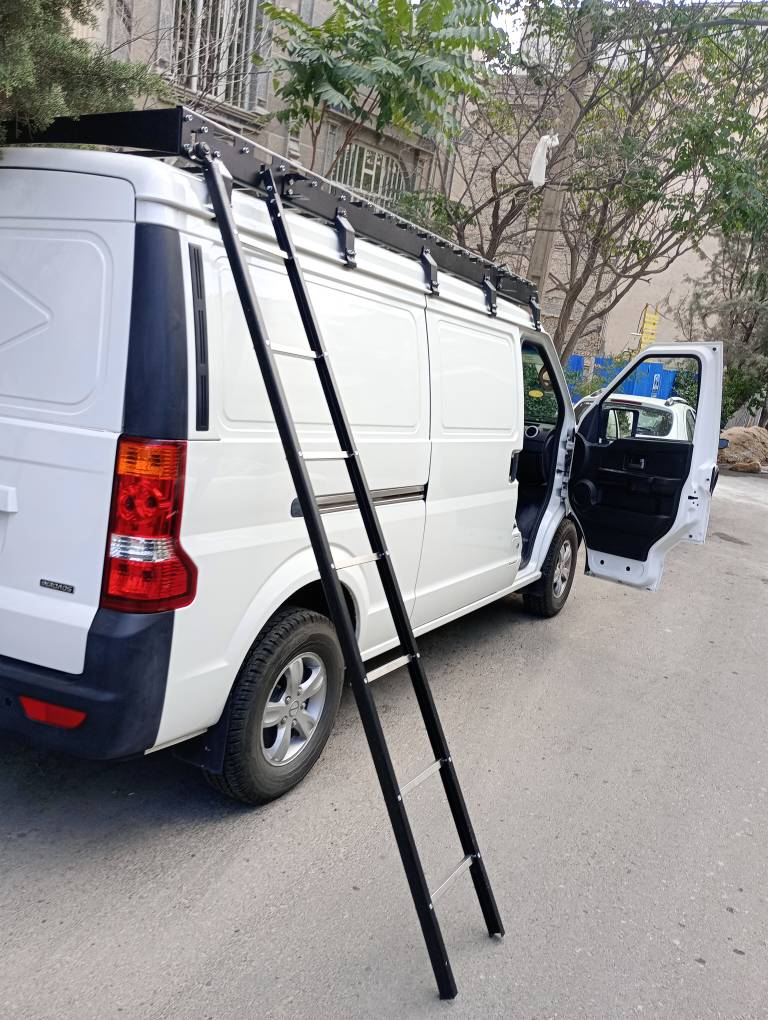 باربند ون اینرودز ۹